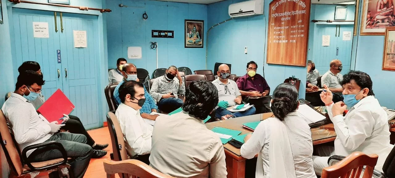 सफाई कर्मचारी आयोग के समक्ष पूर्वी दिल्ली निगम अधिकारियों की बैठक सम्पन्न